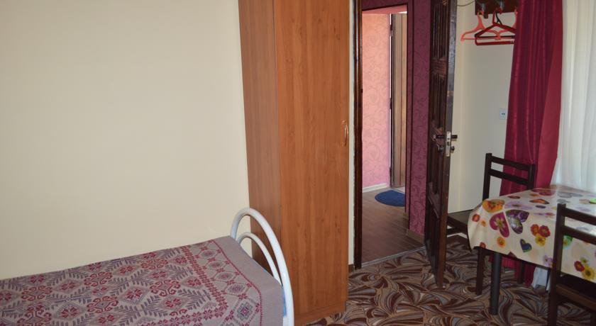 Гостиница Guest House on Lunacharskogo 153 Геленджик-22