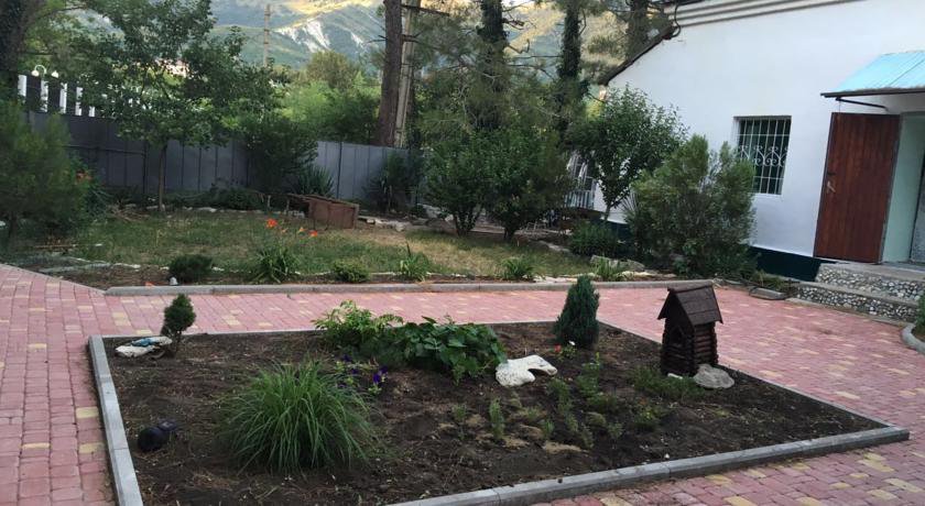 Гостиница Guest House on Lunacharskogo 153 Геленджик